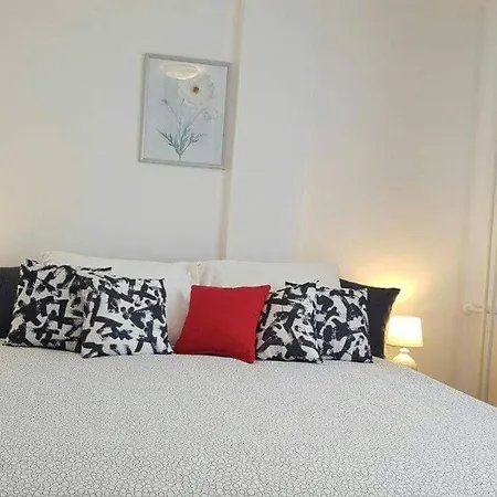 Mmaya Apartment